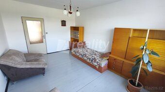 Ev.č. 02291 Zprostředkujeme Vám pronájem bytu 2+1 v klidné o
