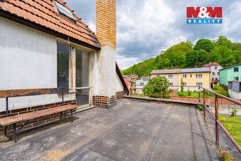 V klidné části Nového Spolí nabízíme samostatný rodinný dům 