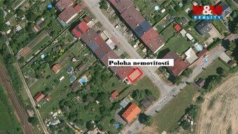 Nabízíme k pronájmu obchodní prostory v obci Hrdějovice, kte