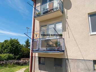 Klidné bydlení se zahrádkou a balkonem po kompletní rekonstr