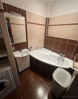 Nabízíme k pronájmu pěkný byt 2+kk, o ploše 47m², ve 4. patř