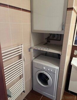 Nabízíme k pronájmu pěkný byt 2+kk, o ploše 47m², ve 4. patř