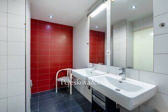 Ev.č. 00254 Nabízíme k prodeji elegantní byt o dispozici 2+k