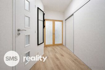 Nabízíme k pronájmu moderní byt o dispozici 3+1 a výměře 81 