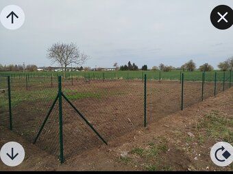 Nabízíme k prodeji zahradu s rozlohou 362 m² v malebném měst