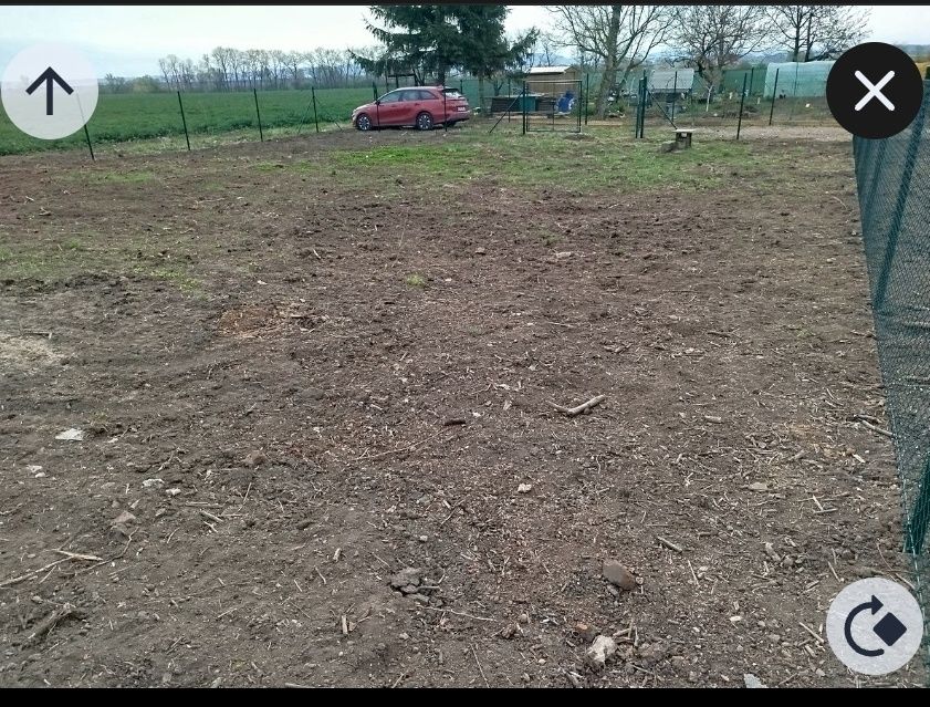 Nabízíme k prodeji zahradu s rozlohou 362 m² v malebném měst