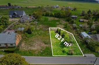 Nabízíme ke koupi krásný pozemek o výměře 821 m² vedený jako