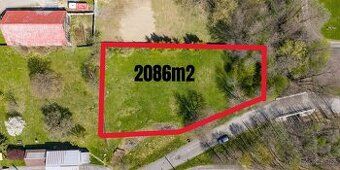 Nabízíme ke koupi krásný pozemek o výměře 821 m² vedený jako