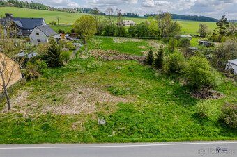 Nabízíme ke koupi krásný pozemek o výměře 821 m² vedený jako