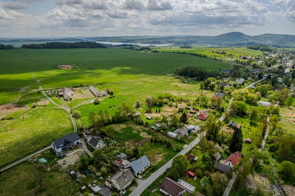 Nabízíme ke koupi krásný pozemek o výměře 816 m² vedený jako