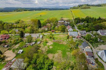 Nabízíme ke koupi krásný pozemek o výměře 816 m² vedený jako