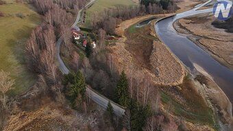 Nabízíme k prodeji dva malé pozemky o výměrách 228 m² a 30 m