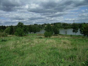 Nabízíme k prodeji pozemek o celkové výměře 6 599 m² na okra