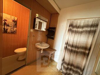 Ev.č. N09267 K nastěhování ihned.
Nabízíme k pronájmu prosto