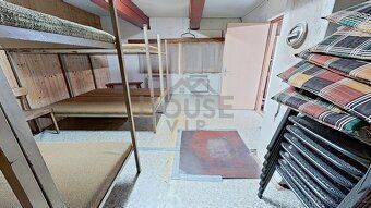 Ev.č. 01290-1 Nabízíme Vám k prodeji volně stojící roubený d