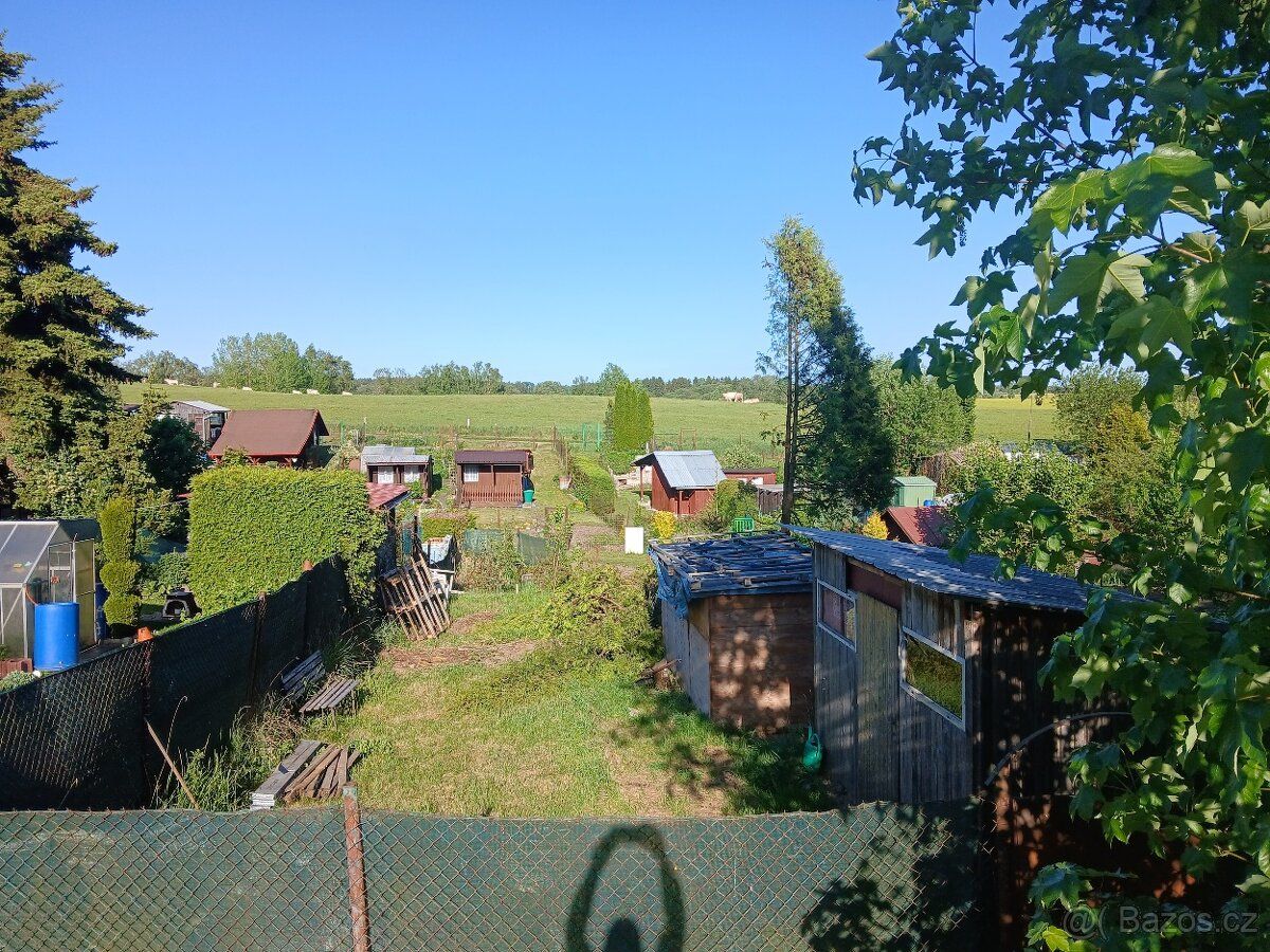 Pronajmu zahradu v zahradkářké kolonii v Teplé.Školní ul. Na