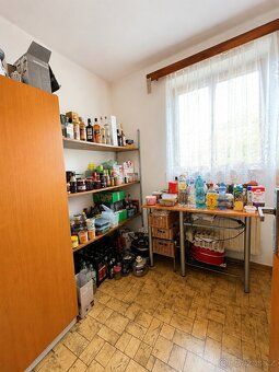 Prodej rodinného domu 4+1 s garáží, dílnou a zahradou v Kost