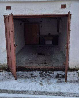 PRONAJMU, případně PRODÁM garáž v Táboře, ulice Měšická . Su