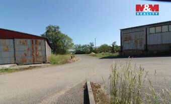 Nabízíme k pronájmu prostornou halu o celkové výměře 441 m²,
