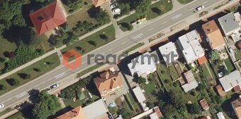 Představuji Vám k prodeji podíl 1/6 rodinného domu v centru 