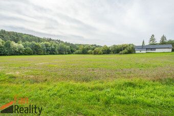 Nabízíme k prodeji stavební pozemek o velikosti 1013 m² v kl