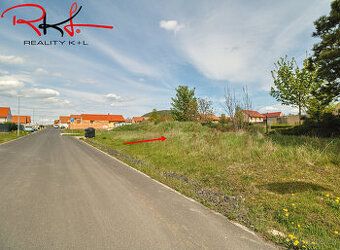🌿 Exkluzivně nabízíme k prodeji pozemek 1 256 m², Vražkov – 