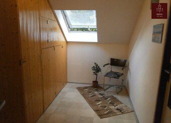 Nabízíme do pronájmu podkrovní byt o dispozici 1+1 (35 m²) v