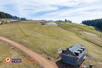 Zasíťovaný stavební pozemek o ploše 1077 m2 v Čenkovicích př