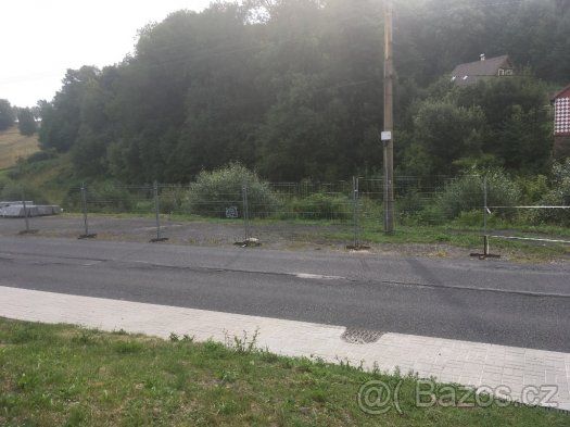 Pronajmu pozemek vhodný na stánkový prodej v obci Petrovice,