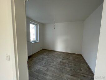 Pronajmu světlý byt 2+kk (48 m²) v novostavbě v Bučovicích-V