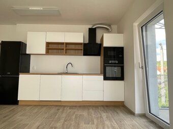 Pronajmu světlý byt 2+kk (48 m²) v novostavbě v Bučovicích-V