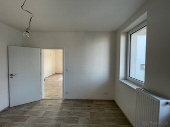 Pronajmu světlý byt 2+kk (48 m²) v novostavbě v Bučovicích-V