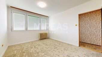 Nabízíme Vám k pronájmu byt o dispozici 2+1 a výměře 52 m², 