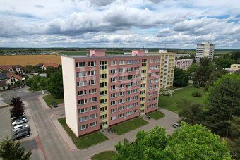 Nabízíme Vám k pronájmu byt o dispozici 2+1 a výměře 52 m², 