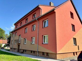 Nabízím k dlouhodobému pronájmu světlý a prostorný byt o dis