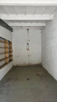 Prodám větší garáž (26m²) v ul. Českobudějovická v osobním v