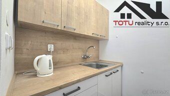 Nabízíme k pronájmu kancelář o velikosti 19,7 m2 v atraktivn
