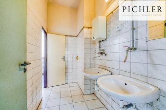 Nabízíme k pronájmu prostorné zázemí o ploše cca 650 m² v 1.