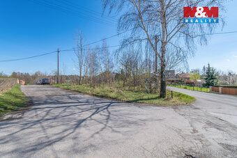 Nabízíme k prodeji rovinatý pozemek o celkové ploše 1095 m² 