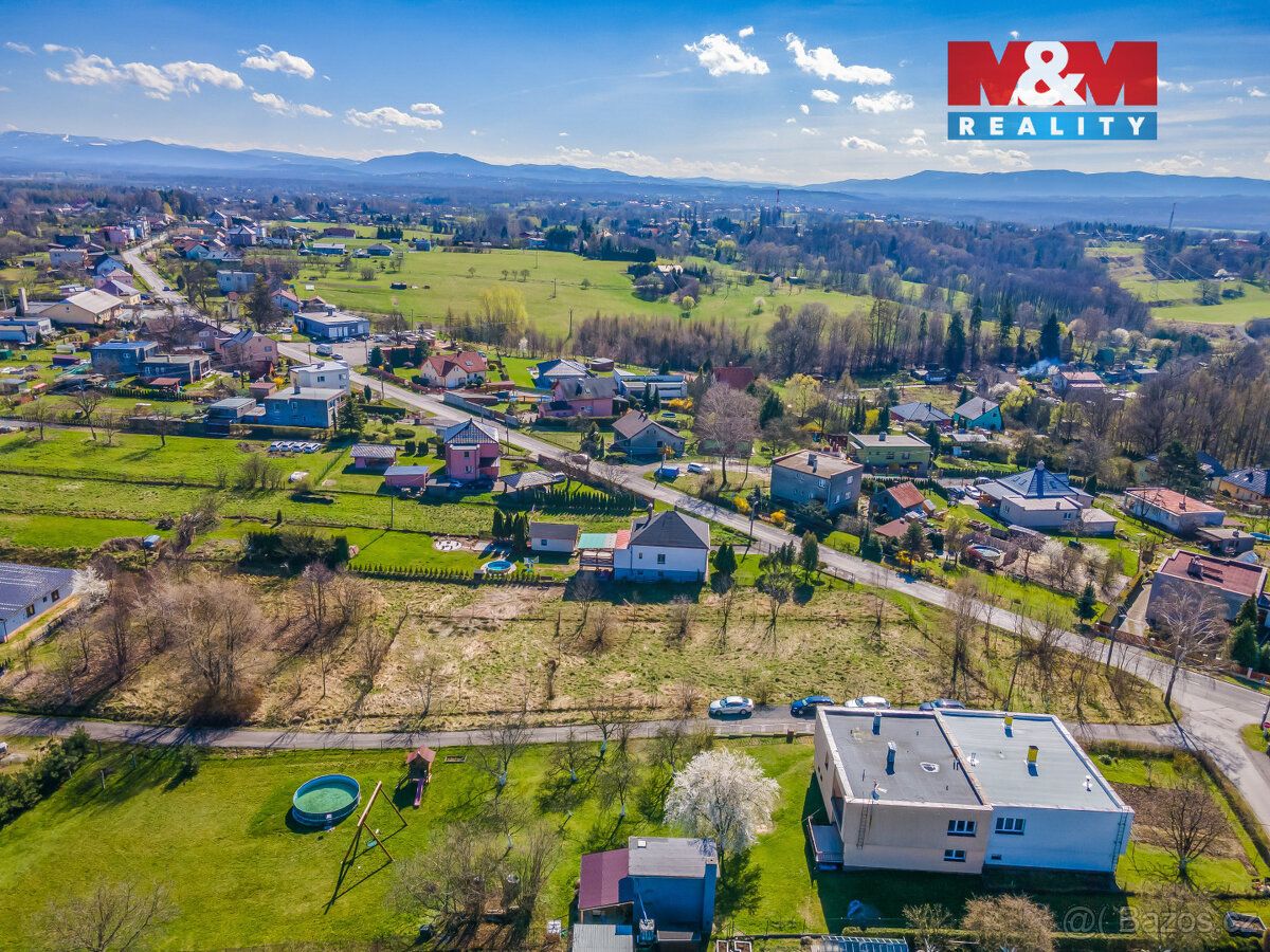 Exkluzivně nabízíme k prodeji pozemek určený k bydlení o roz
