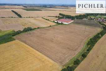 Nabízíme ke koupi soubor pozemků o celkové výměře 42 845 m2 