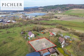 Nabízíme ke koupi hezkou zahradu o rozloze 357 m² na okraji 