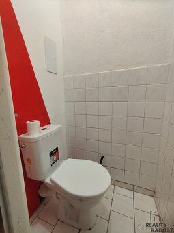 Ve výhradním zastoupení majitele nabízím k prodeji byt 4+1 s