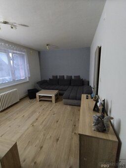 Ve výhradním zastoupení majitele nabízím k prodeji byt 4+1 s