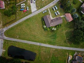 Prodáme pozemek 944 m2 určený ke stavbě v obci Černá Voda. N