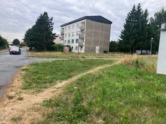 Nabízíme k pronájmu pozemek o výměře 724m2 na ulici Májová v