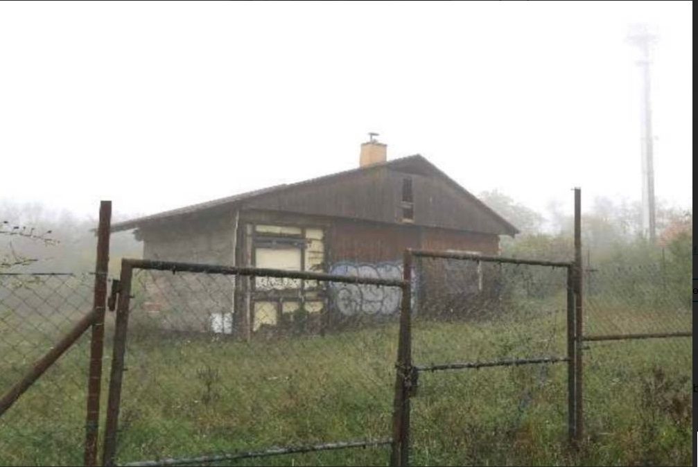 Prodej pozemku o výměře 1661 m2 na kterém je už dlouho rozes