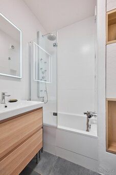 Nabízíme k prodeji útulný byt o dispozici 3+kk s balkonem, k