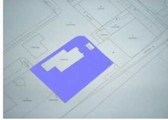 Predam 6 podlaznu administrativnu budovu /5 nadzemných a 1 p