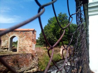 Investiční příležitost ! Rozsáhlý areál, 1 530 m² užitné plo